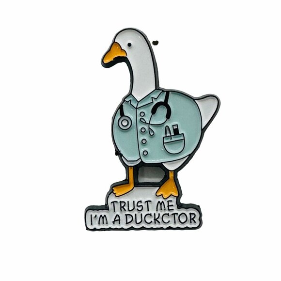 🤩Cartoon Animal Shaped Doctor Duck Pin Brooch Trust Me I'm A Ducktor Medicine🤩 - Picture 4 of 6